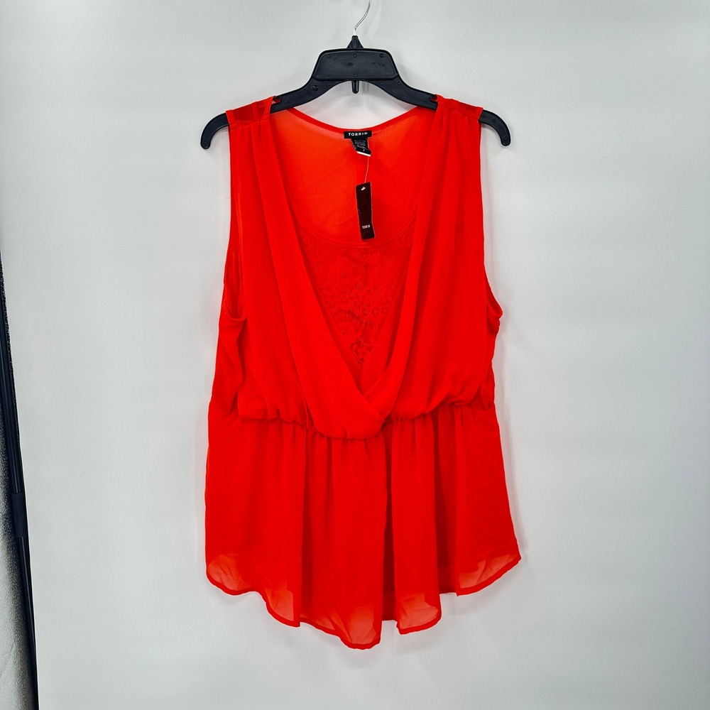 New Torrid Red Sheer Chiffon Lace Inset Sleeveless Peplum Blouse Top size 2 *